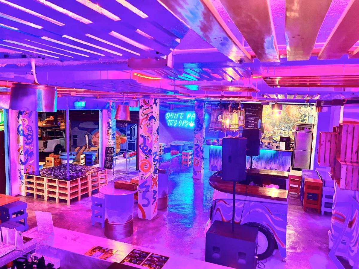 Bodega Krabi Hostel Ao Nang Buitenkant foto